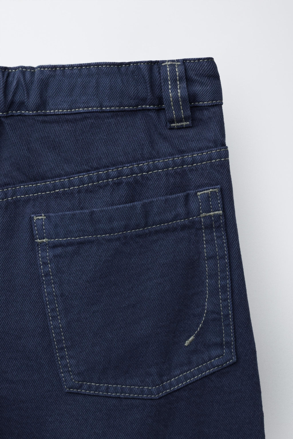 BERMUDA PESPUNTES CONTRASTE / Azul - Zara фото 4