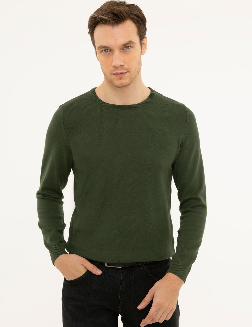 Базовый трикотажный свитер приталенного кроя цвета хаки с круглым вырезом - Cacharel фото 7