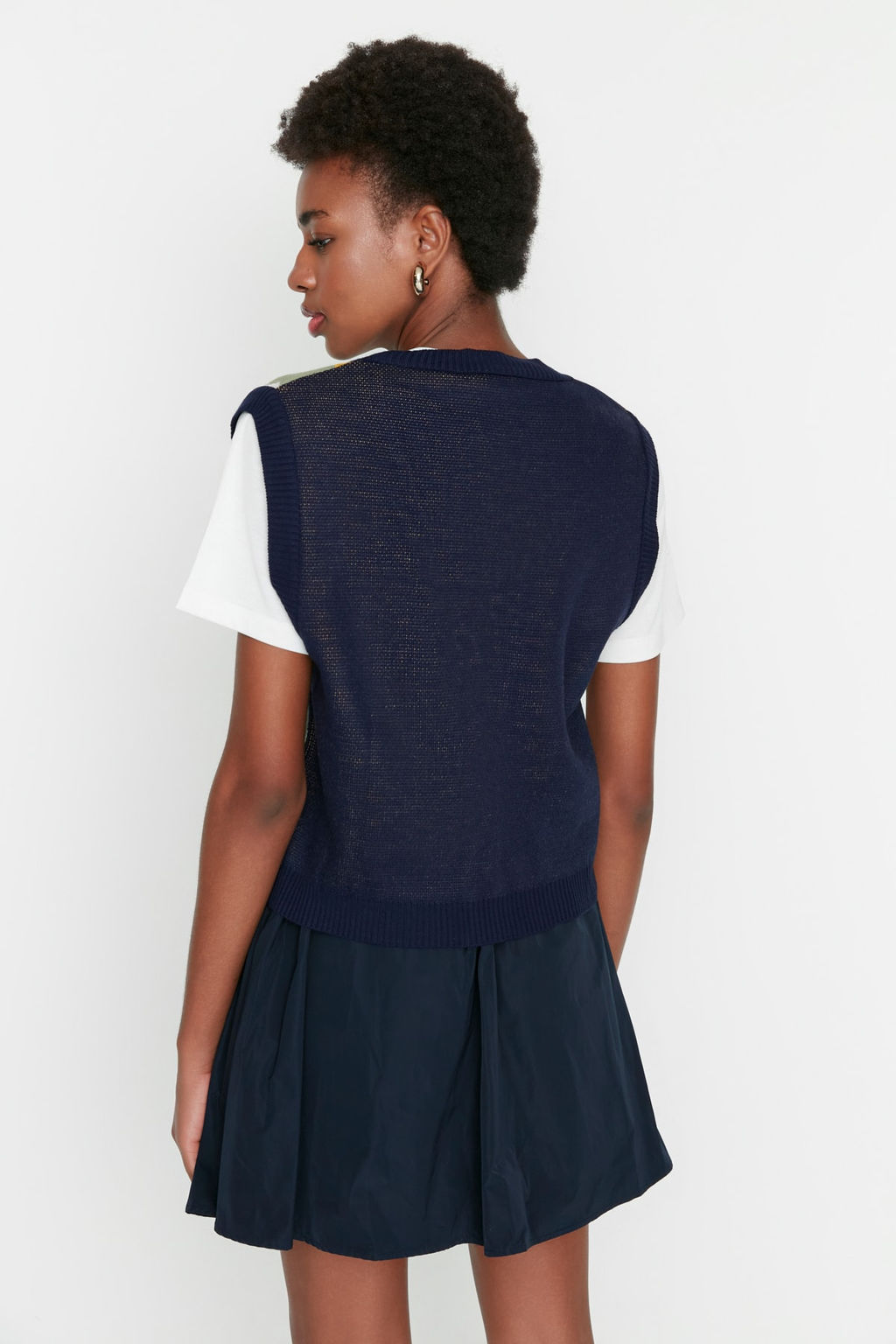 Cok Renkli Dugmeli Triko Yelek TWOAW22HI0331