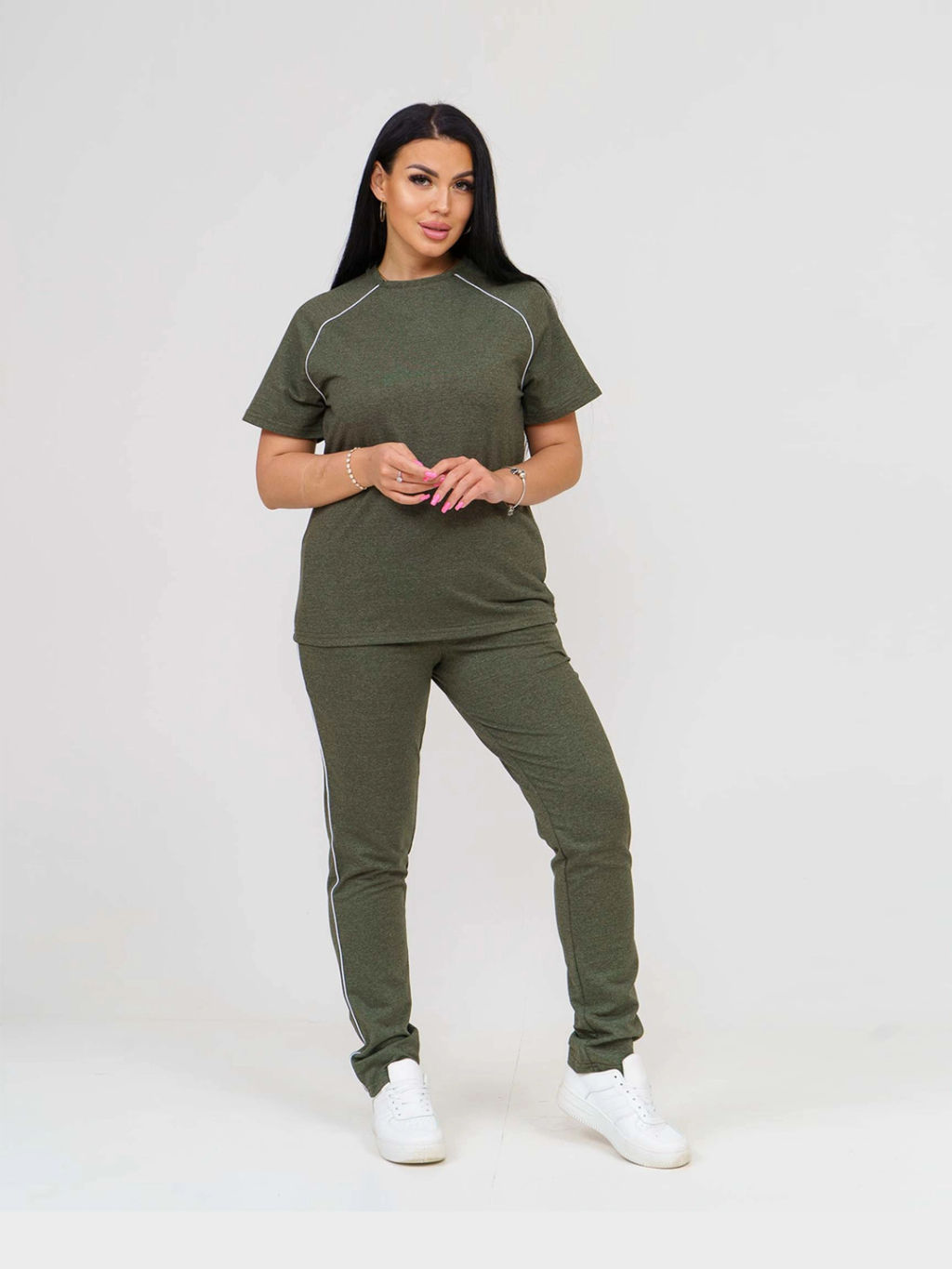 Костюм женский, цвет хаки