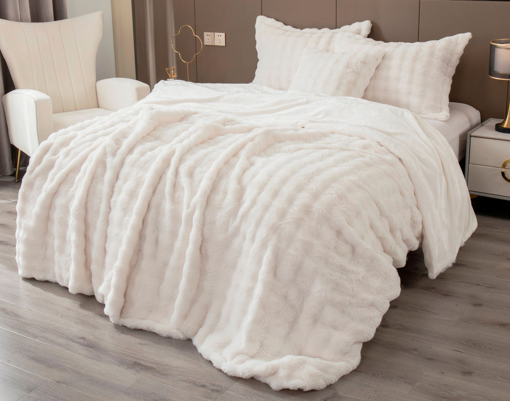 Покрывало декоративное Shinshilla buffy (молоко) - Kazanov.a. фото 3