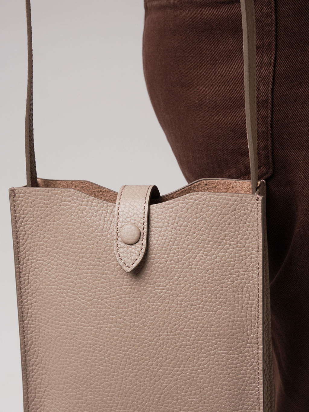 Кожаная сумка кросс-боди Leya DBR 30919 бежевый латте  фото 6