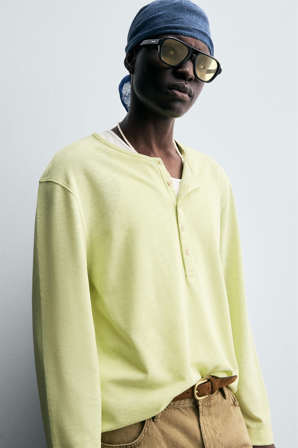 LIGHTWEIGHT BUTTON-NECK T-SHIRT - Zara фото 8