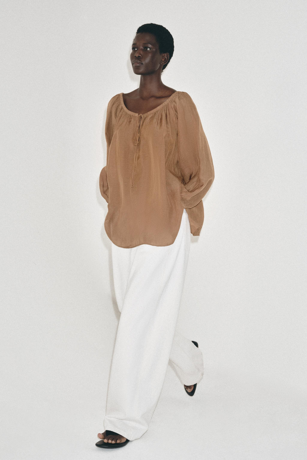 BLUSA CON LINO ZW COLLECTION / Toffe