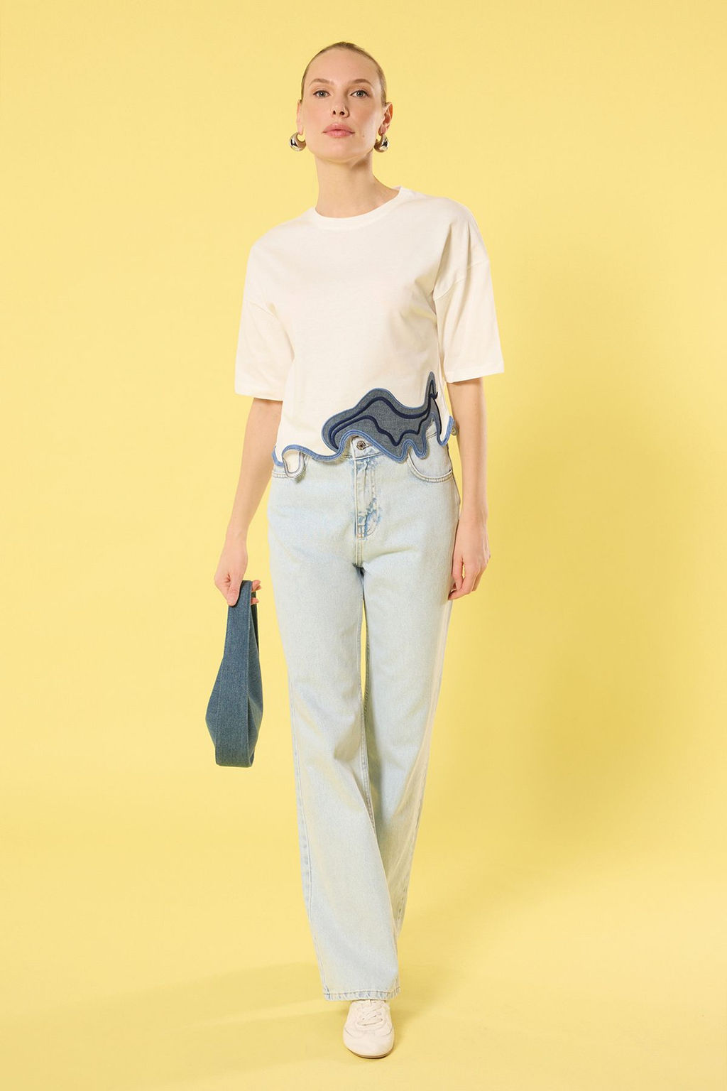 Ekru Dokuma Detayl? Relaxed/Rahat Kal?p Crop Orme Bluz TWOSS25BZ00365 - Trendyolmilla фото 2