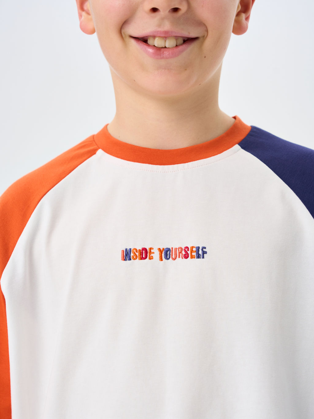 Футболка Колор блок Молоко/Шторм 7+ - Bungly фото 7