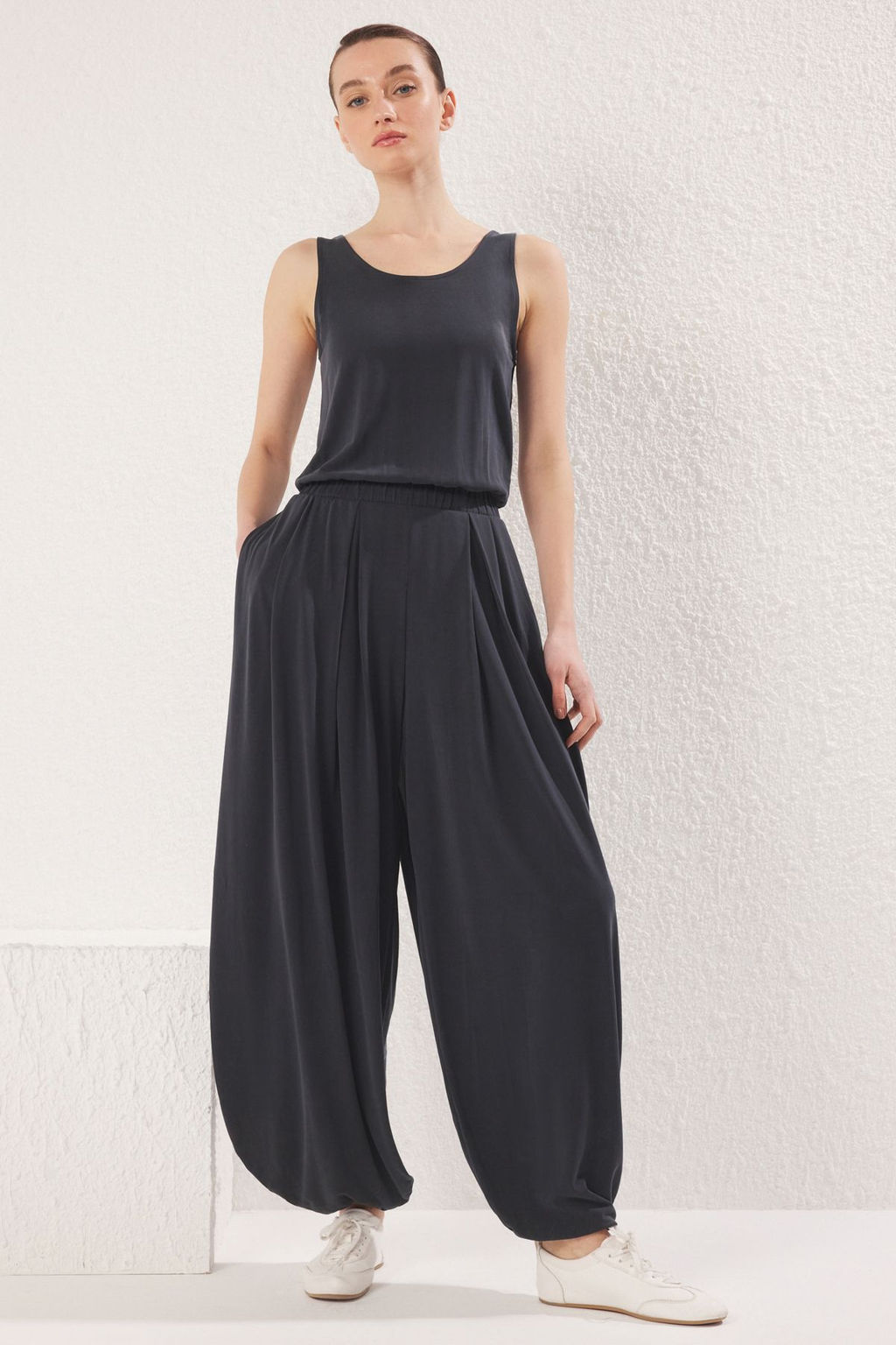 TRENDYOLMILLA Antrasit Modal Kumas Esnek Orme Tulum TWOSS25TU00027