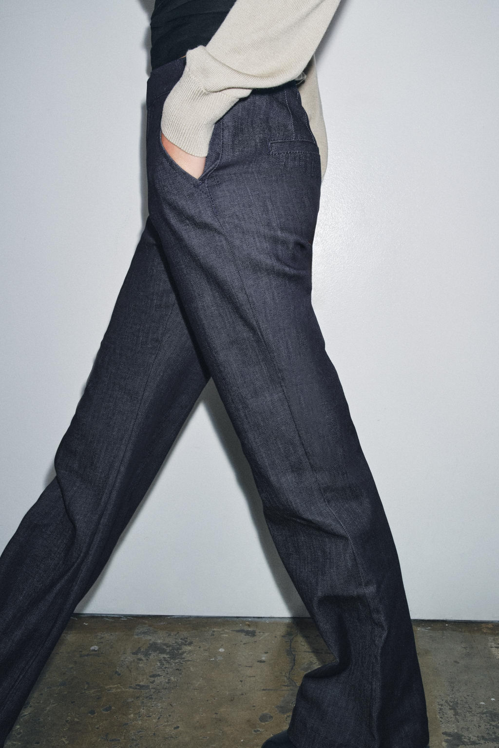 ZW COLLECTION FLARE MID-RISE JEANS - Zara фото 6