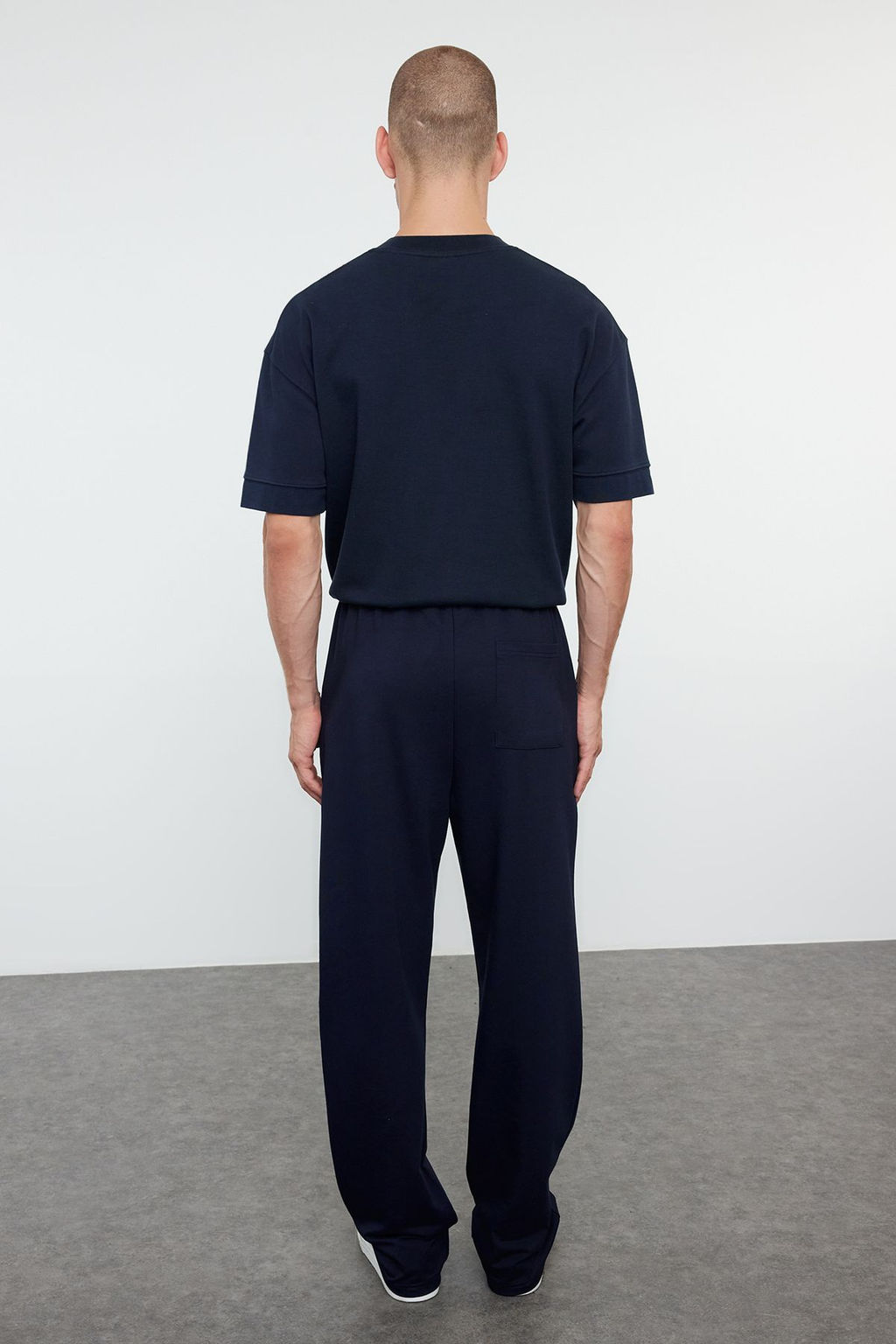 TRENDYOL MAN Lacivert Oversize/Rahat Kesim Lastik Belli Pacas? Etiketli Esofman Alt? TMNSS24EA00006 - Trendyolmilla фото 5