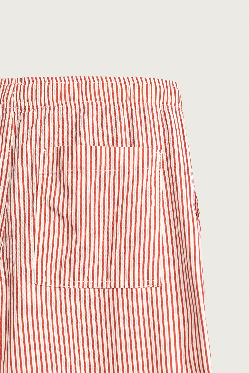 PANTAL?N BAGGY FIT RAYAS / Rojo