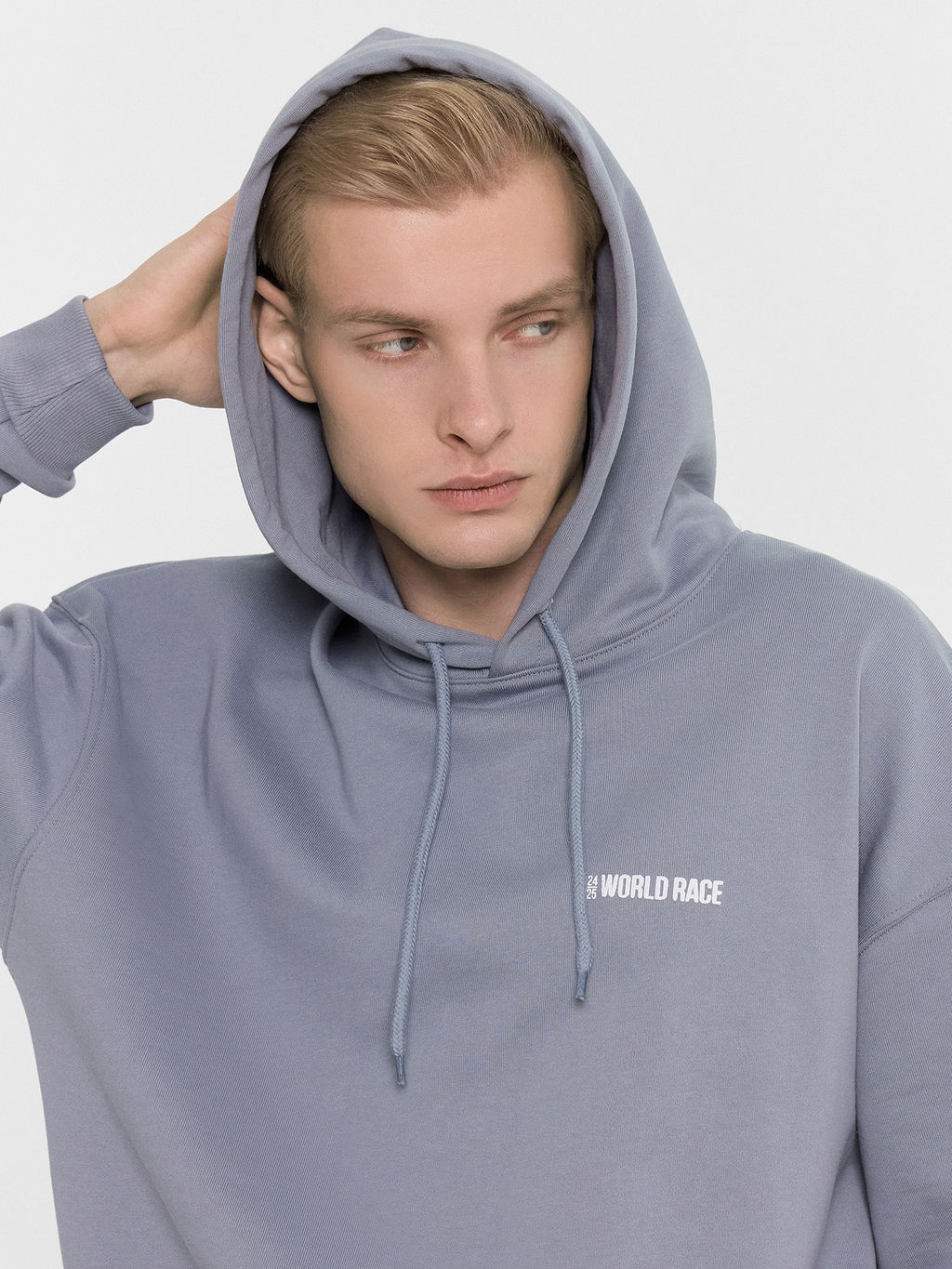 Худи мужское серое с принтом и надписью "world race"