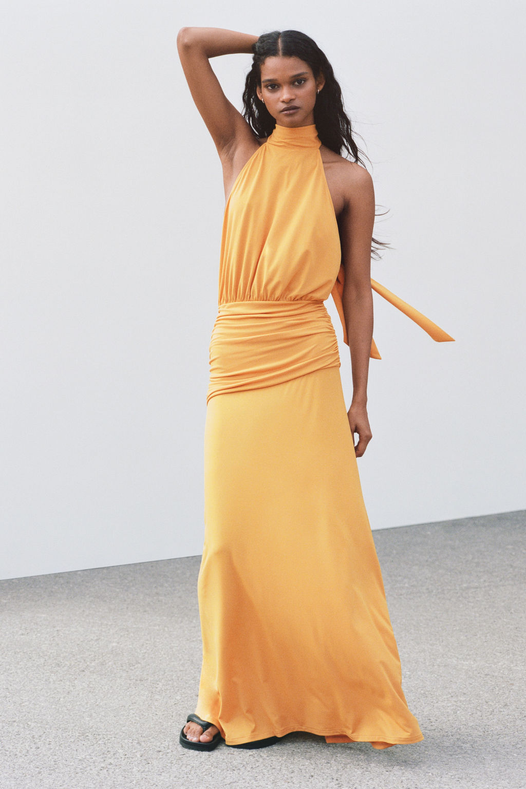 Vestido halter drapeado - H&m фото 4