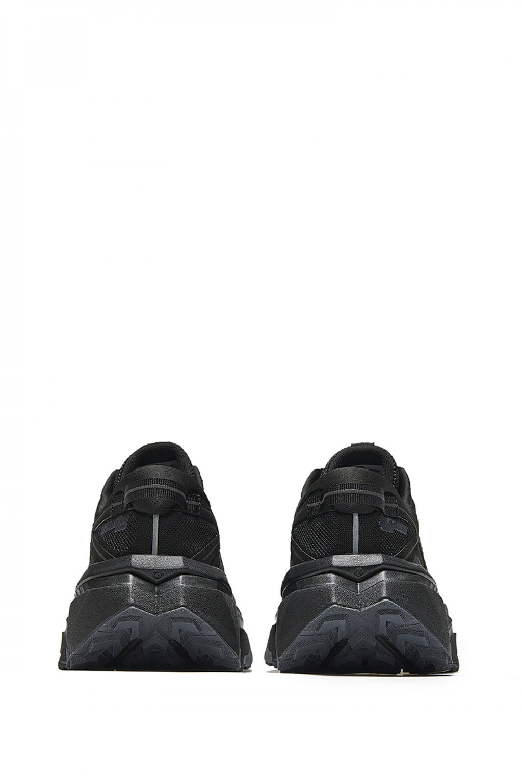 Кроссовки для трейлраннинга Черный/Серый Saker 2