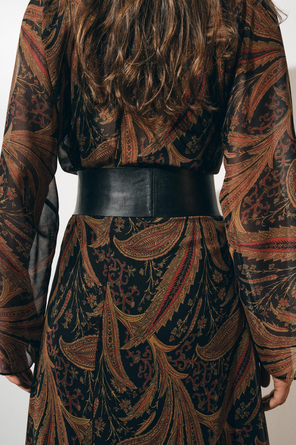 WIDE LEATHER BELT WITH CRAFTED BUCKLE - Zara фото 3