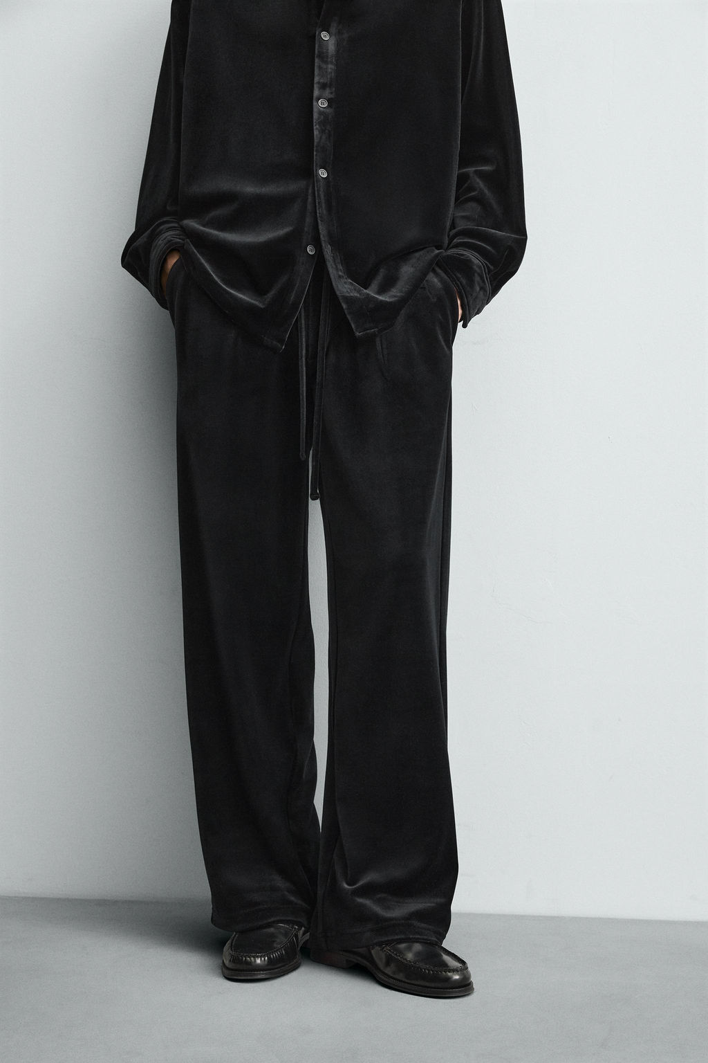 RELAXED FIT VELVET TROUSERS - Zara фото 5