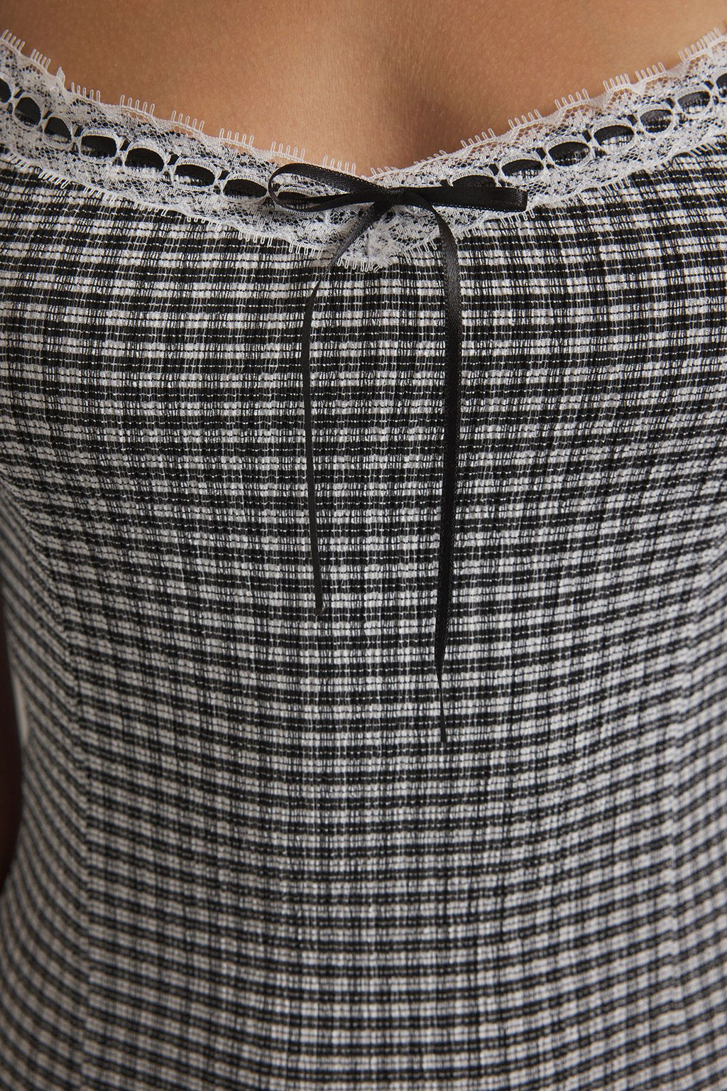 Siyah Ekose / Kareli Baglama Detayl? Mini Fitted/Vucuda Esnek Orme Elbise TWOSS25EL00389 - Trendyolmilla фото 3