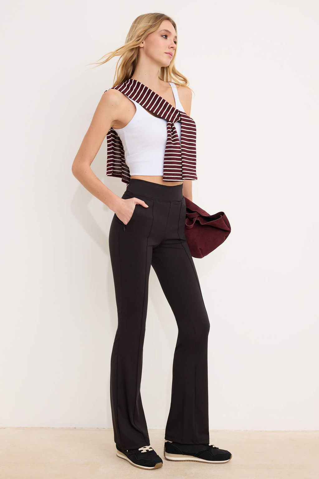 Siyah Flare/Ispanyol Paca Nervurlu Yuksek Bel Uzun Dalg?c/Scuba Orme Pantolon TWOSS26PL00078 - Trendyolmilla фото 2