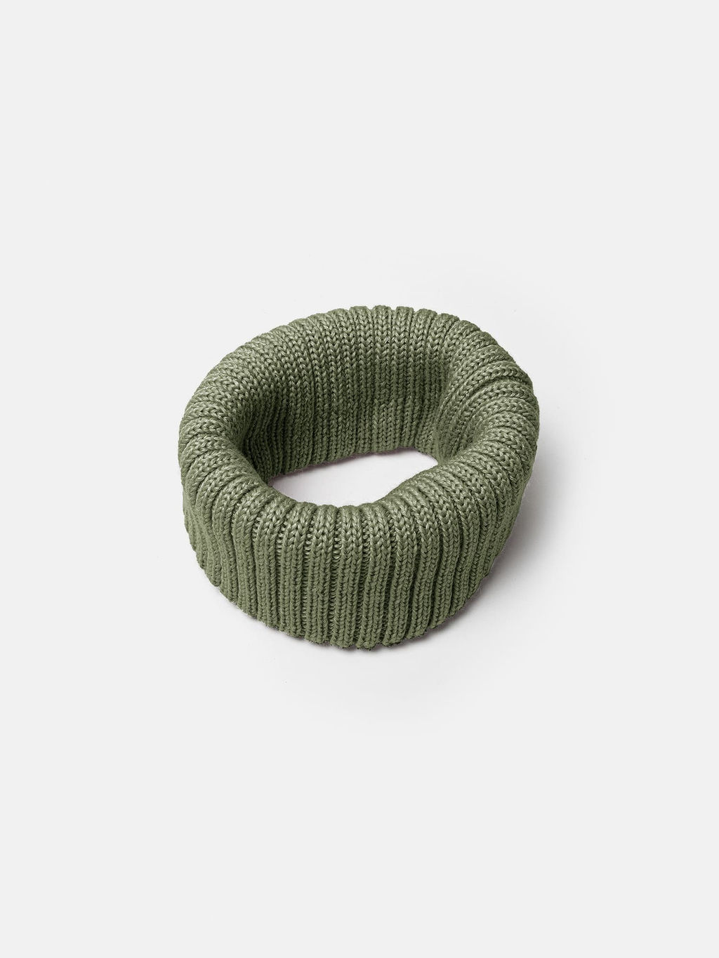 Снуд из смесовой шерсти Олива вертикальная вязка