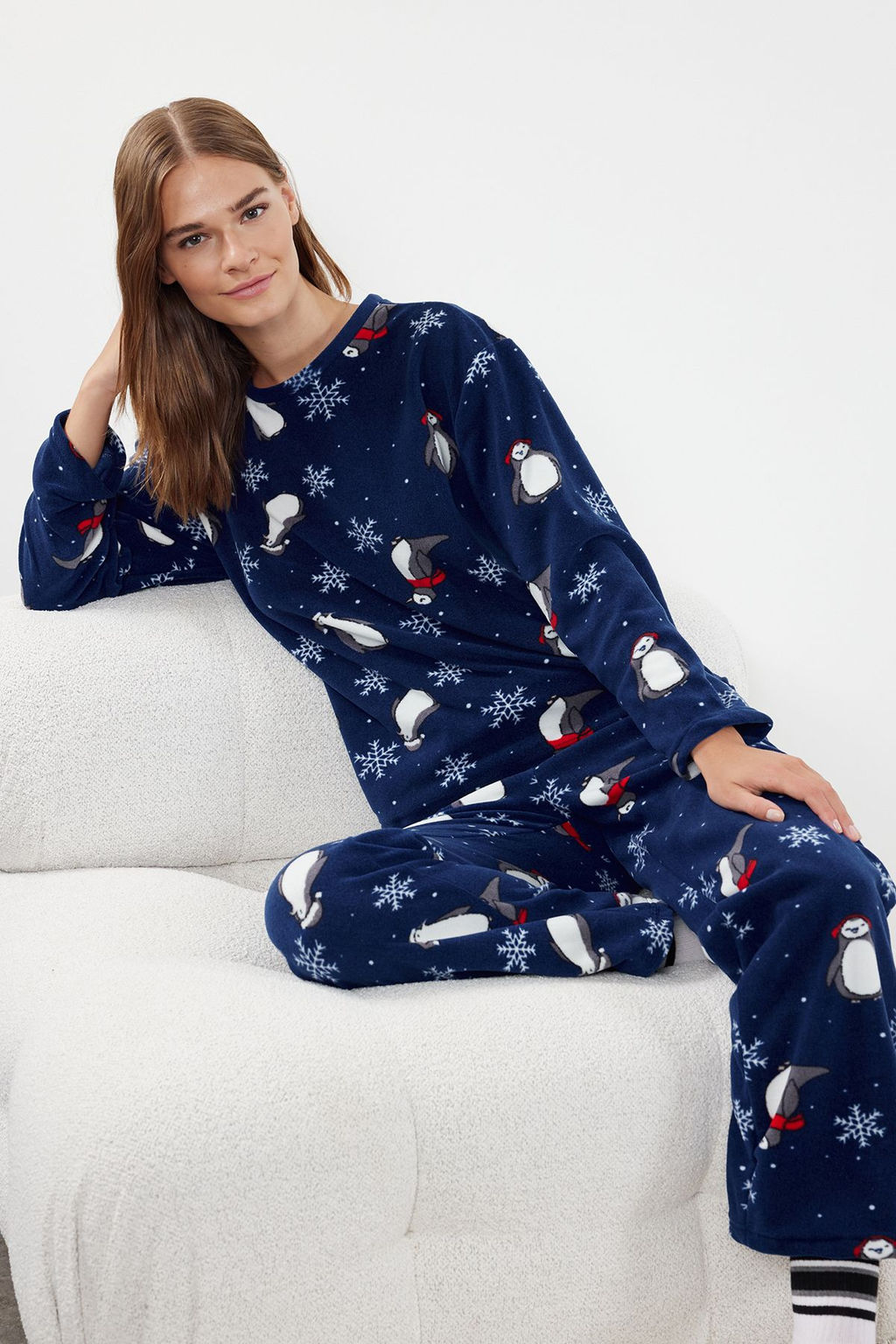 Trendyolmilla Lacivert Penguen/K?s Desenli Polar K?sl?k Orme Pijama Tak?m? THMAW25PT00060