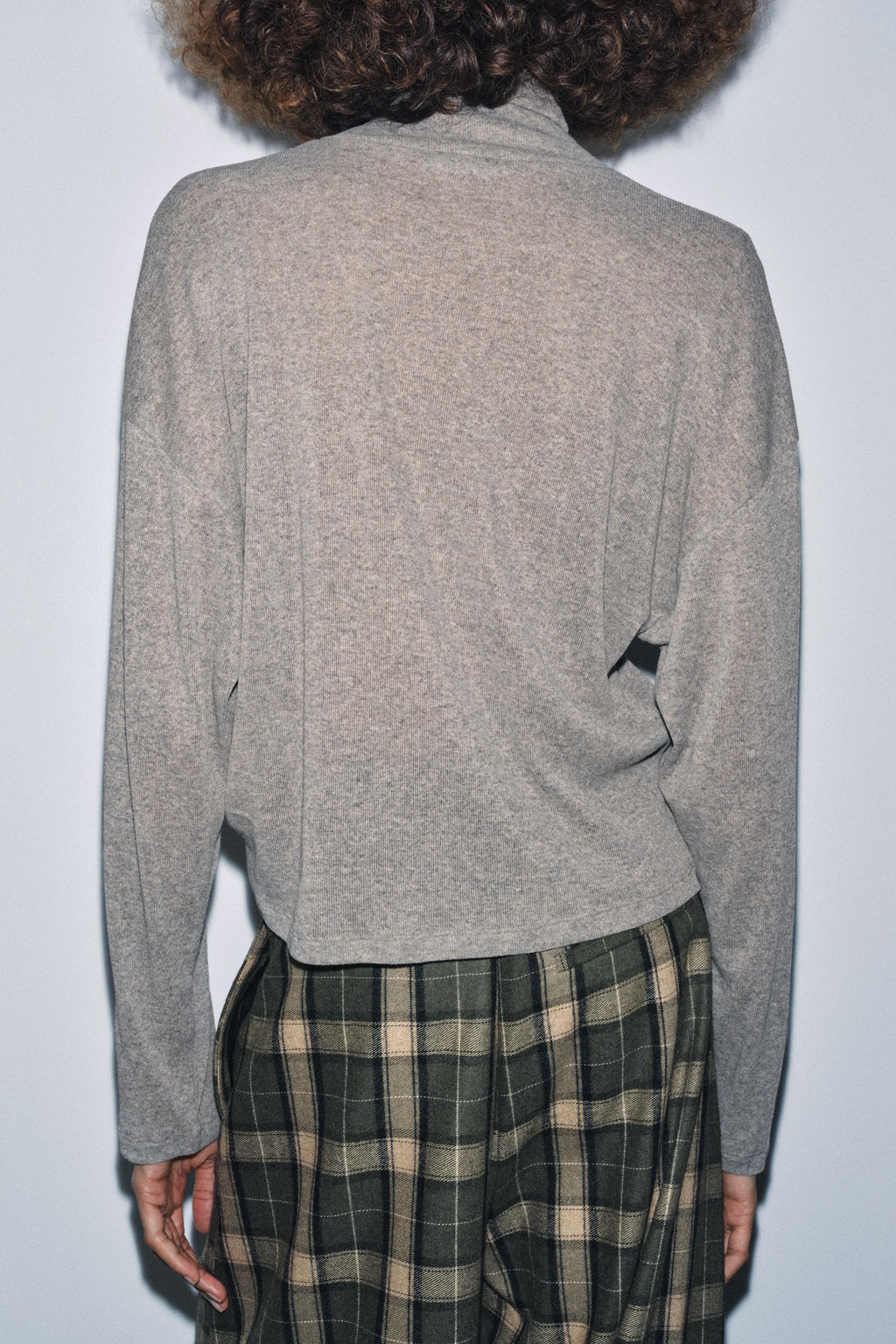 HIGH NECK T-SHIRT - Zara фото 3