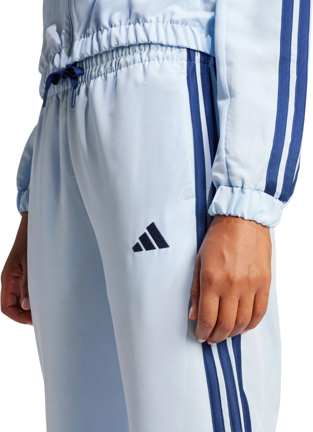 Спортивный костюм женский