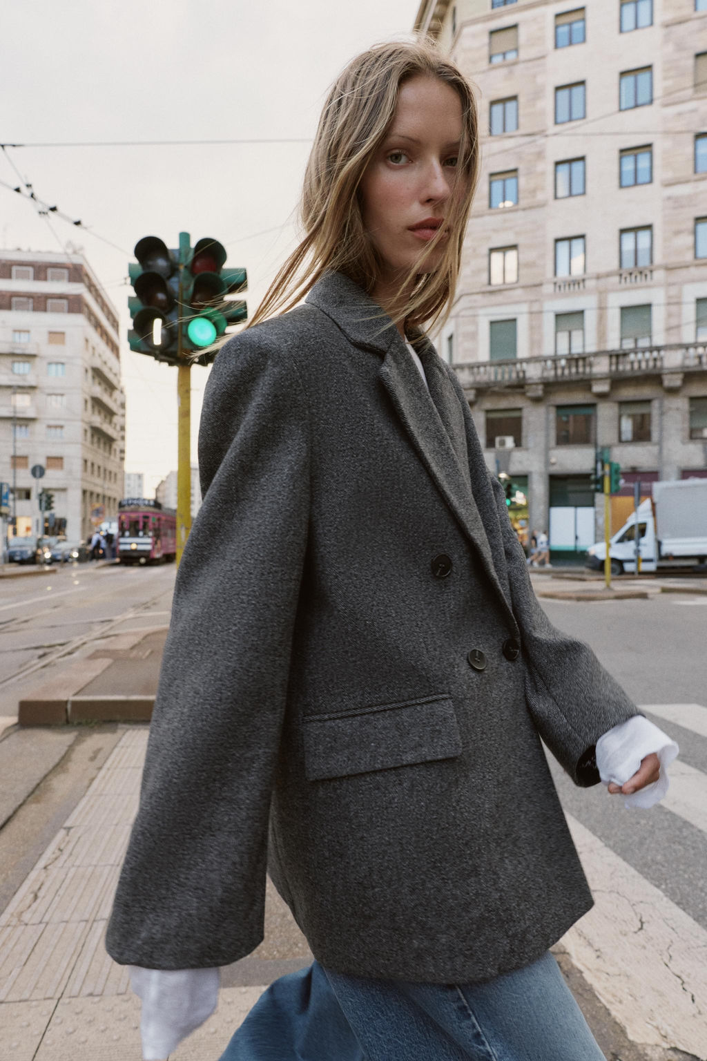 OVERSIZE DOUBLE-BREASTED BLAZER - Zara фото 4