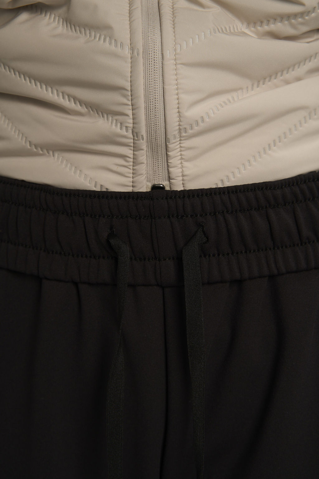 Брюки трикотажные утепленные Черный ANTA RUNNING Knit Track Pants