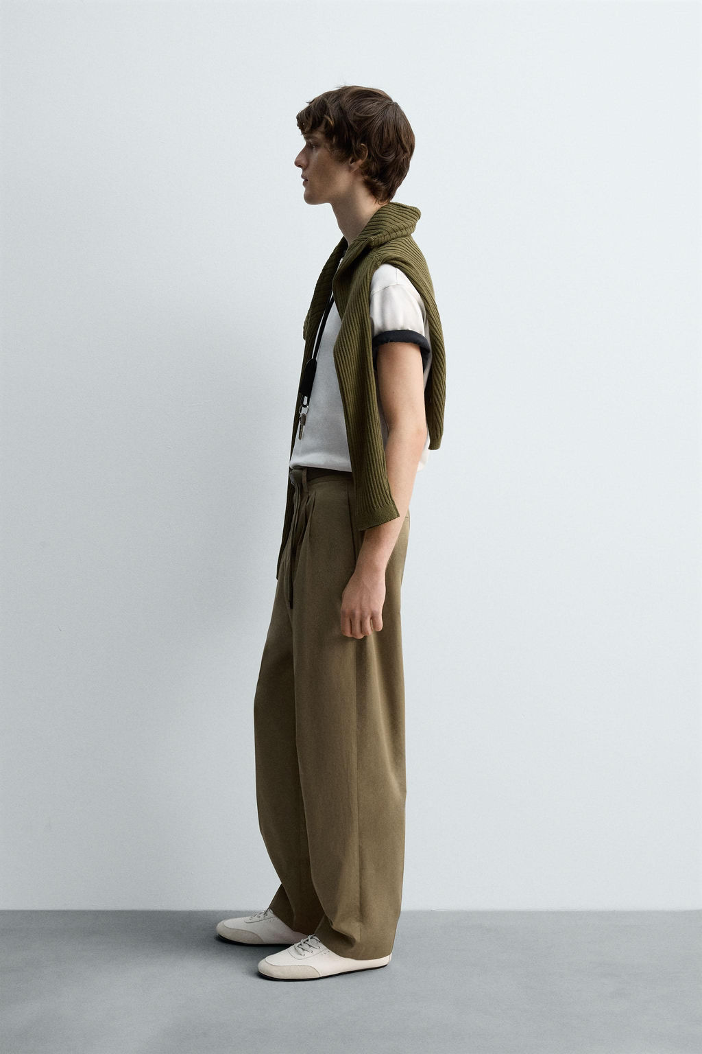 LIMITED EDITION RELAXED FIT PLEATED TROUSERS - Zara фото 4