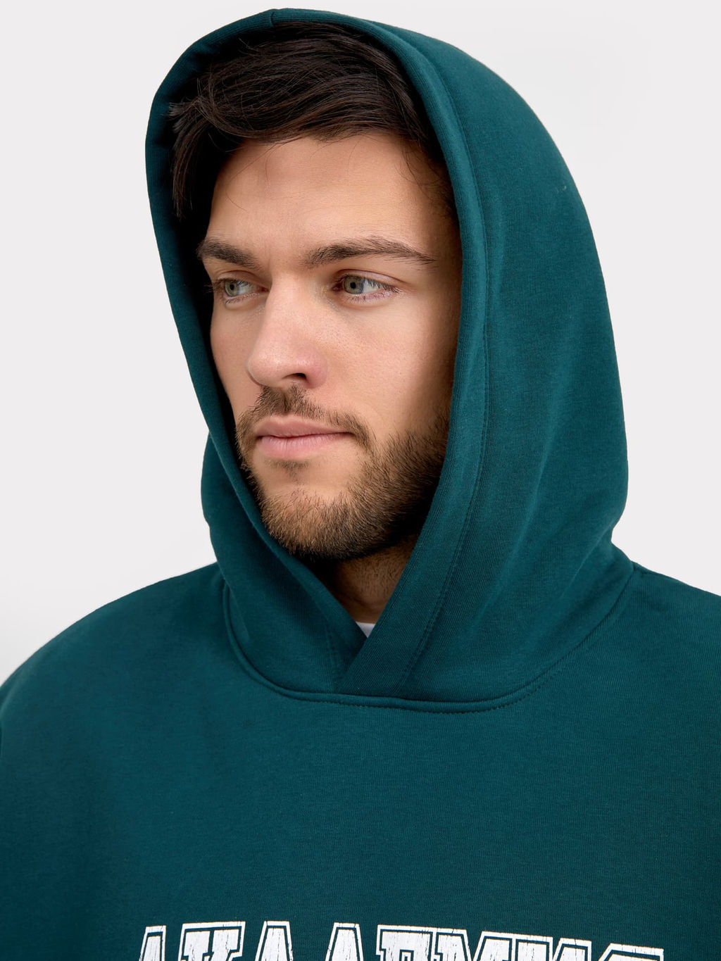 Теплое худи в оттенке сосна с новогодним принтом - Mark formelle фото 5