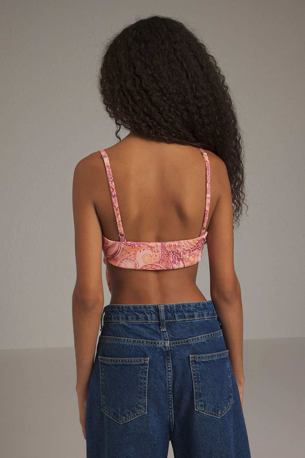 Trendyolmilla Ekru Bask?l? S?rt? Capraz Ask?l? Asimetrik Etek Uclu Tul Orme Bluz TWOSS23BZ00566  фото 4