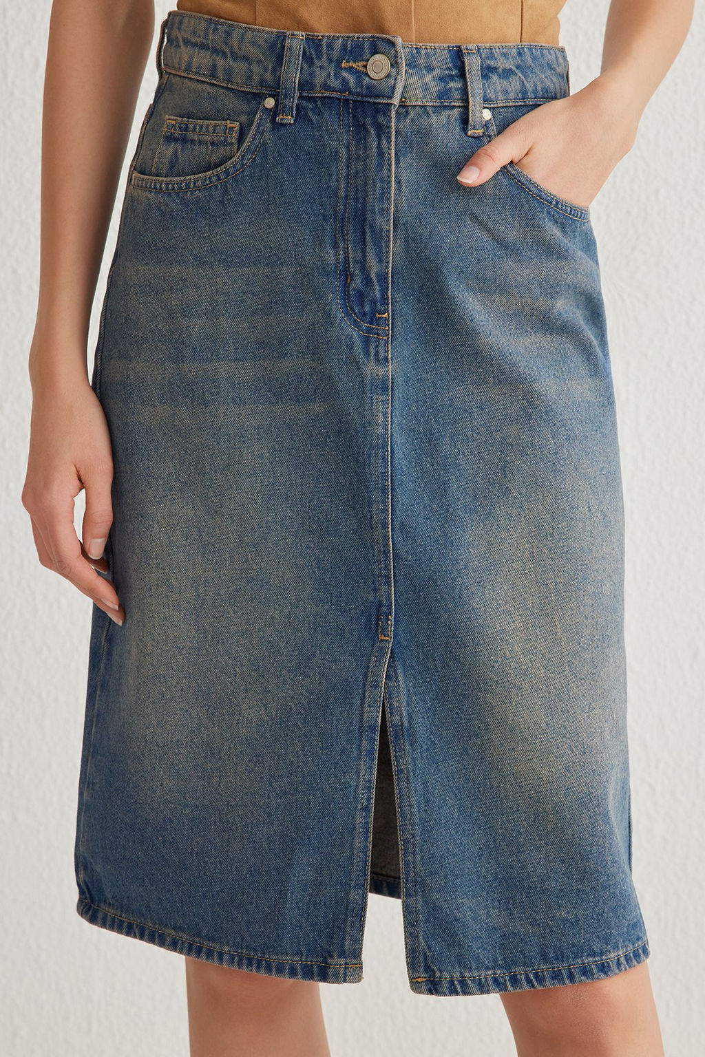 TRENDYOLMILLA Mavi Y?rtmacl? Midi Denim Etek TWOSS25ET00022  фото 4