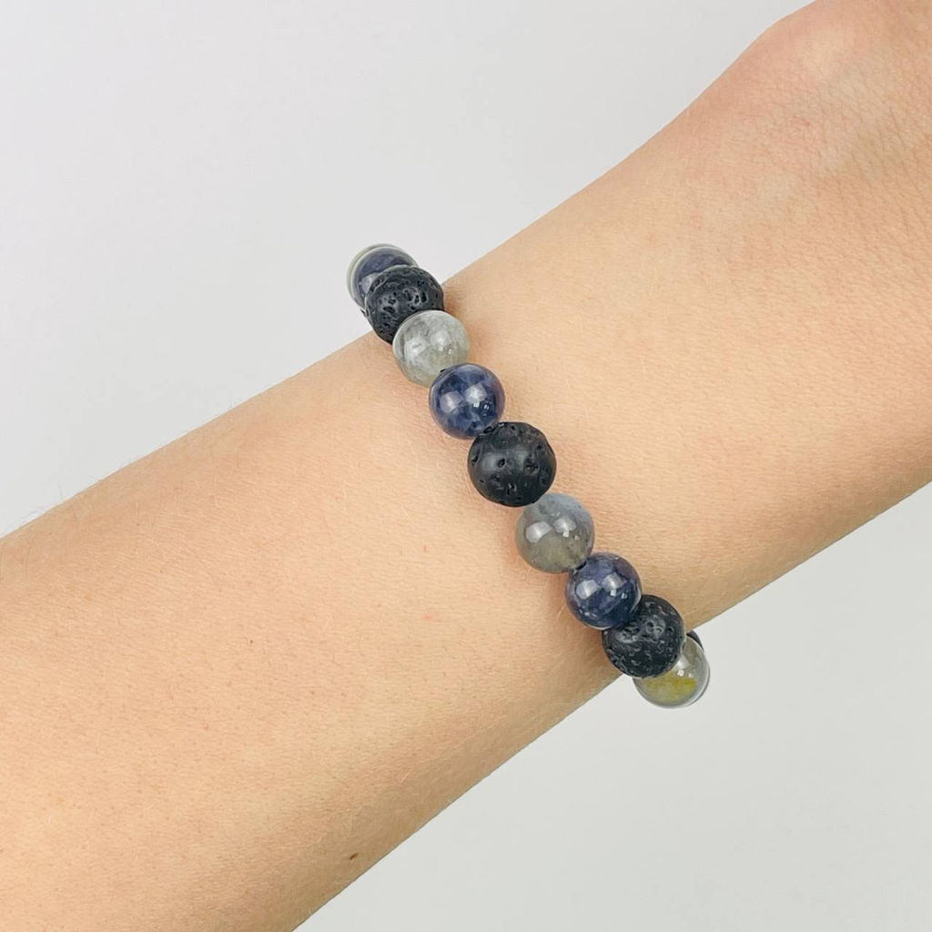 Браслет регулируемый "Стихия Вода" из Лабрадора, Иолита и Лавы от 19 см