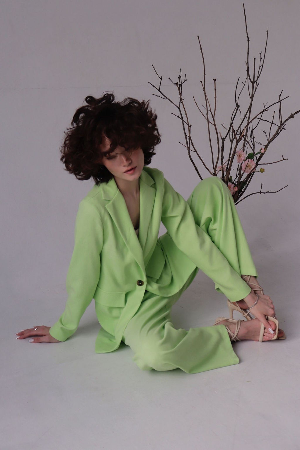 7931 Костюм брючный светло-зелёный - Martichelli фото 26