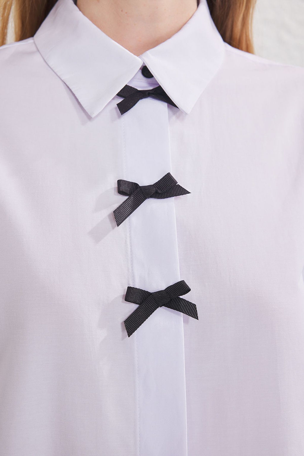 TRENDYOLMILLA Beyaz Fiyonk Detayl? Regular Gomlek TWOSS25GO00143  фото 3