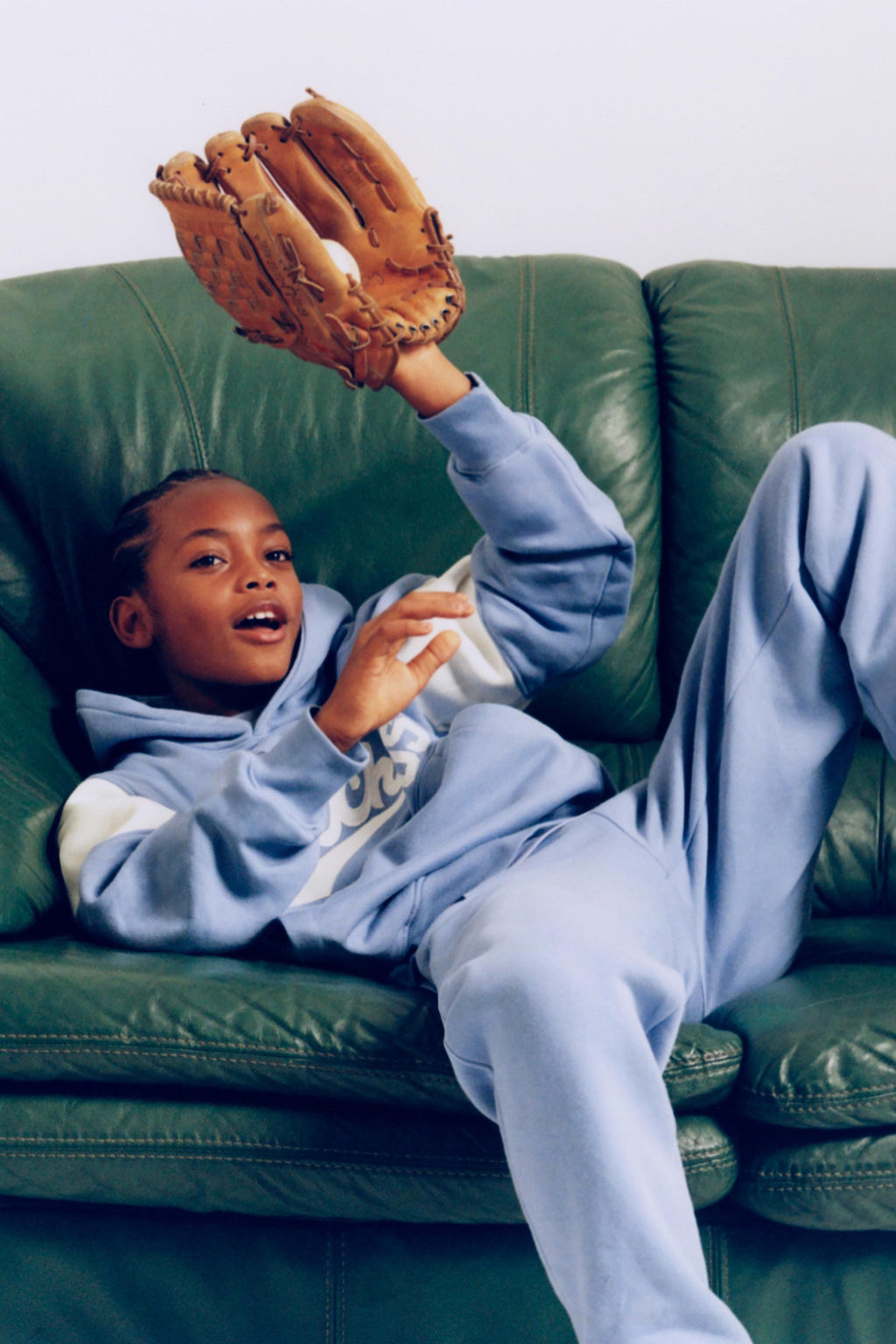 EMBROIDERED SPORTY HOODIE - Zara фото 5