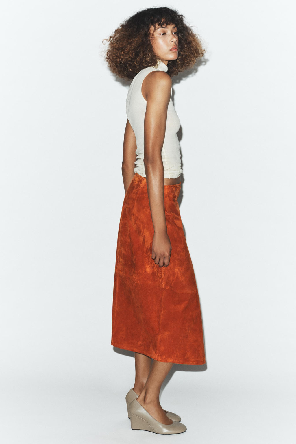 100% SUEDE LEATHER WRAP MIDI SKIRT - Zara фото 17