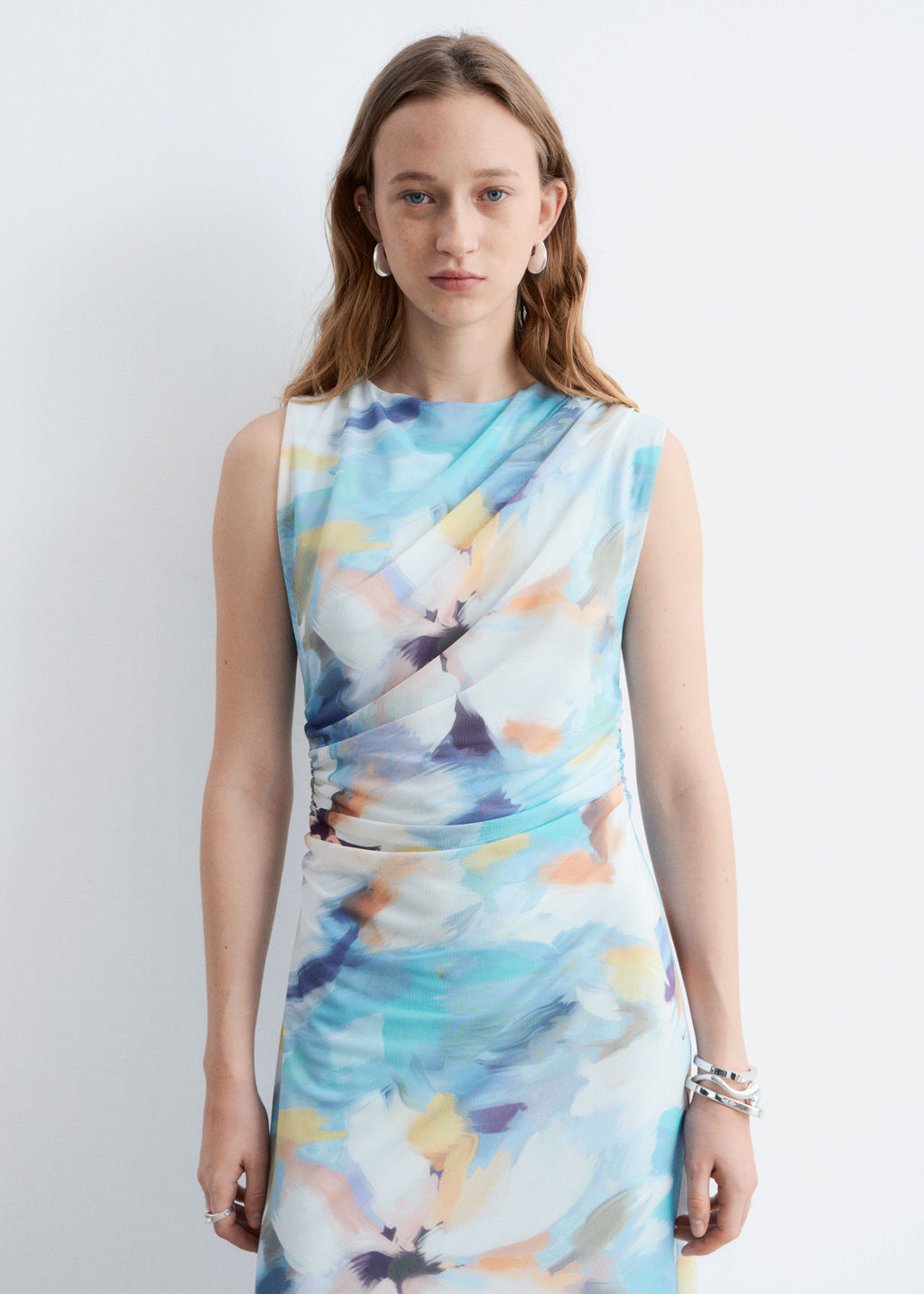 Vestido midi drapeado sin mangas - H&m фото 3