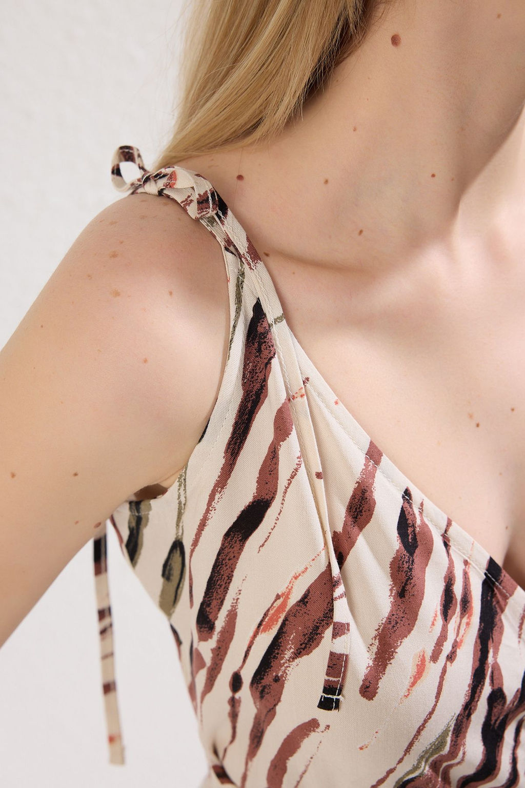 TRENDYOLMILLA Camel Leopar Desenli Kruvaze Y?rtmac Detayl? Maxi Dokuma Elbise TWOSS23EL01892 фото 14