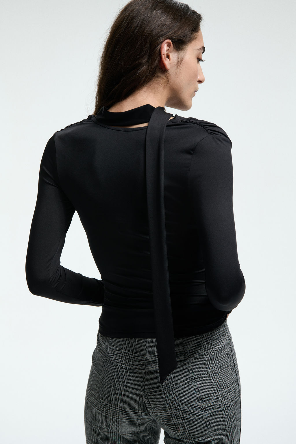 Top con detalle de fular - H&m фото 5