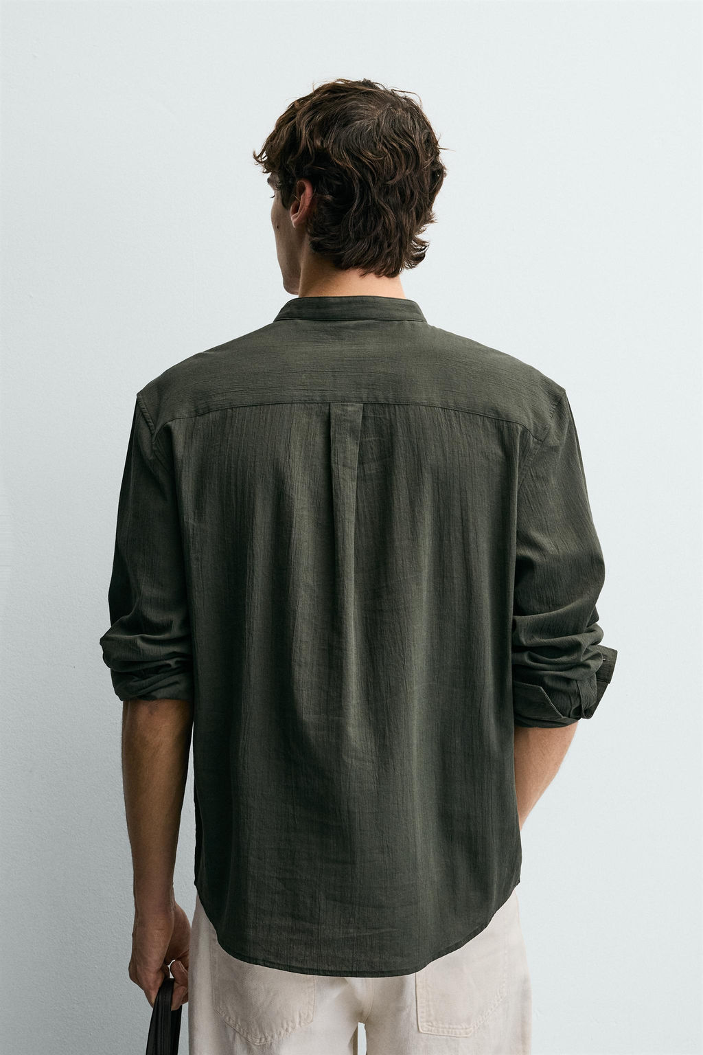 CAMISA EFECTO ARRUGADO / Khaki oscuro - Zara фото 3
