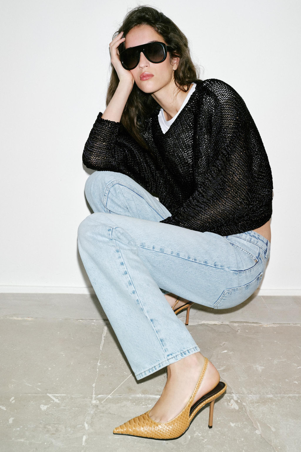 ZAPATO TAC?N DESTALONADO RELIEVE / Mostaza