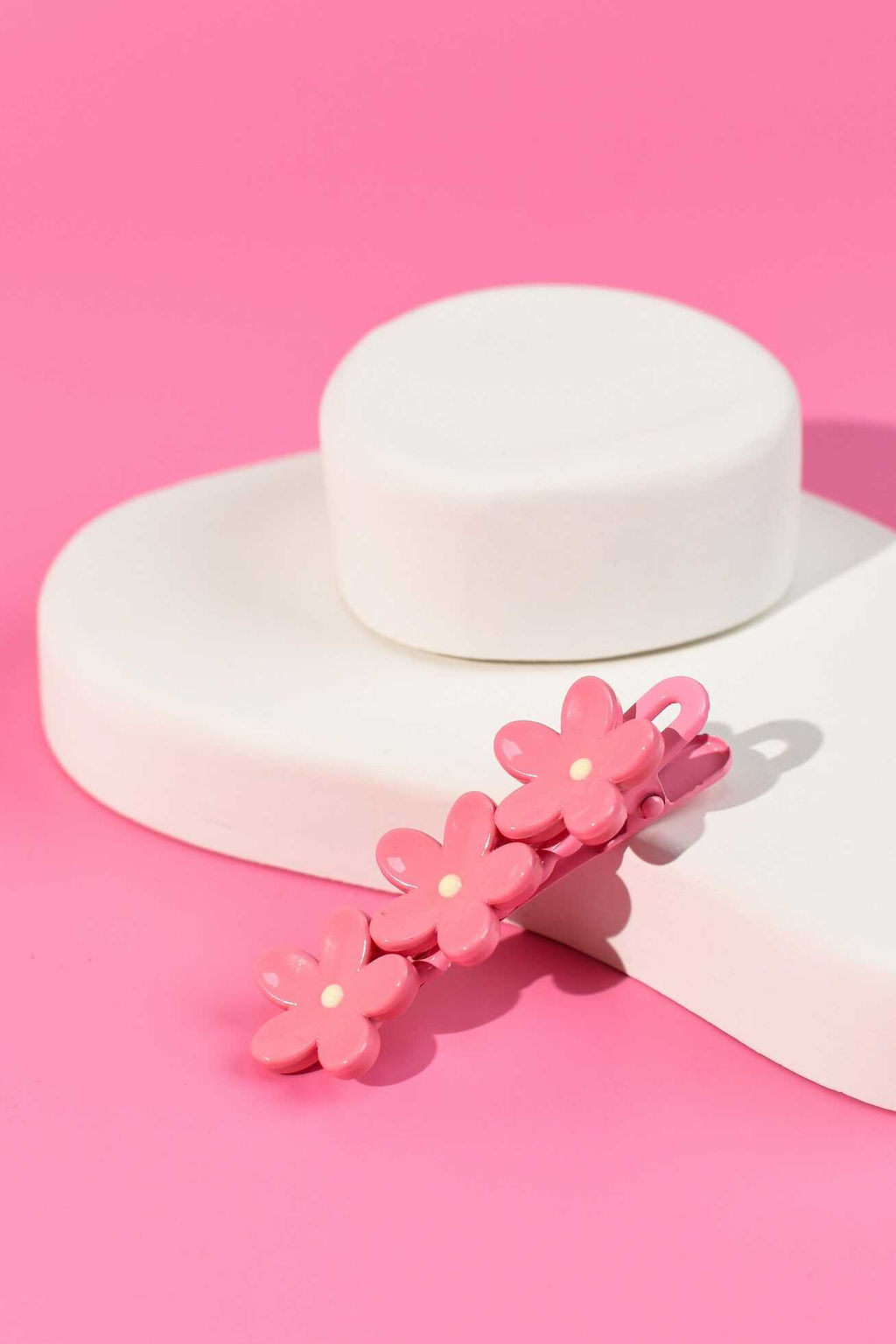 Заколка для волос зажим, арт. 71764 / 10 ЦВЕТОЧКИ (в наборе: 1шт., 6,4 см, черный металл, полиэфирная смола, цвет: розовый, подложка из мелованного картона + ПЭТ-пакет с европодвесом)