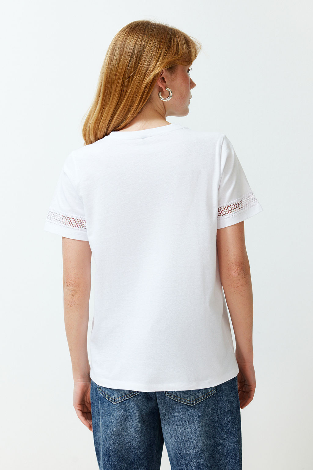 Beyaz Aksesuar Kal?n Pamuklu Detayl? Basic/Regular Kal?p Orme T-Shirt TWOSS24TS00048