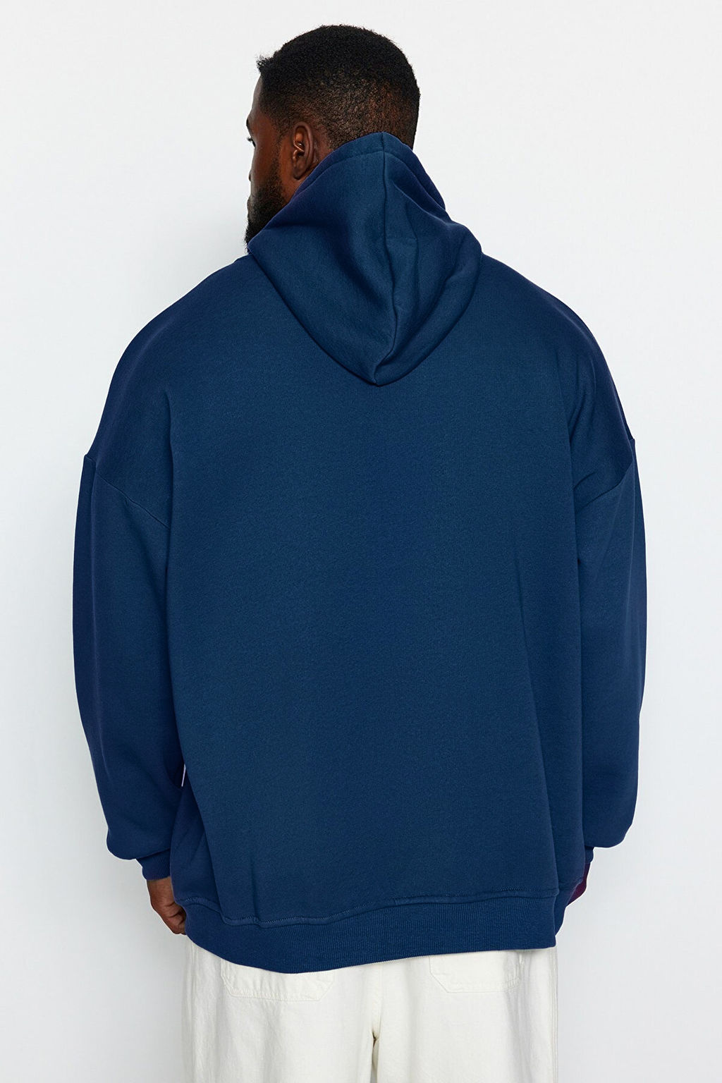 TRENDYOL MAN Antrasit Buyuk Beden Oversize Basic Rahat Kapusonlu Etiketli Ici Polarl? Sweatshirt TMNAW24AO00000 - Trendyolmilla фото 32