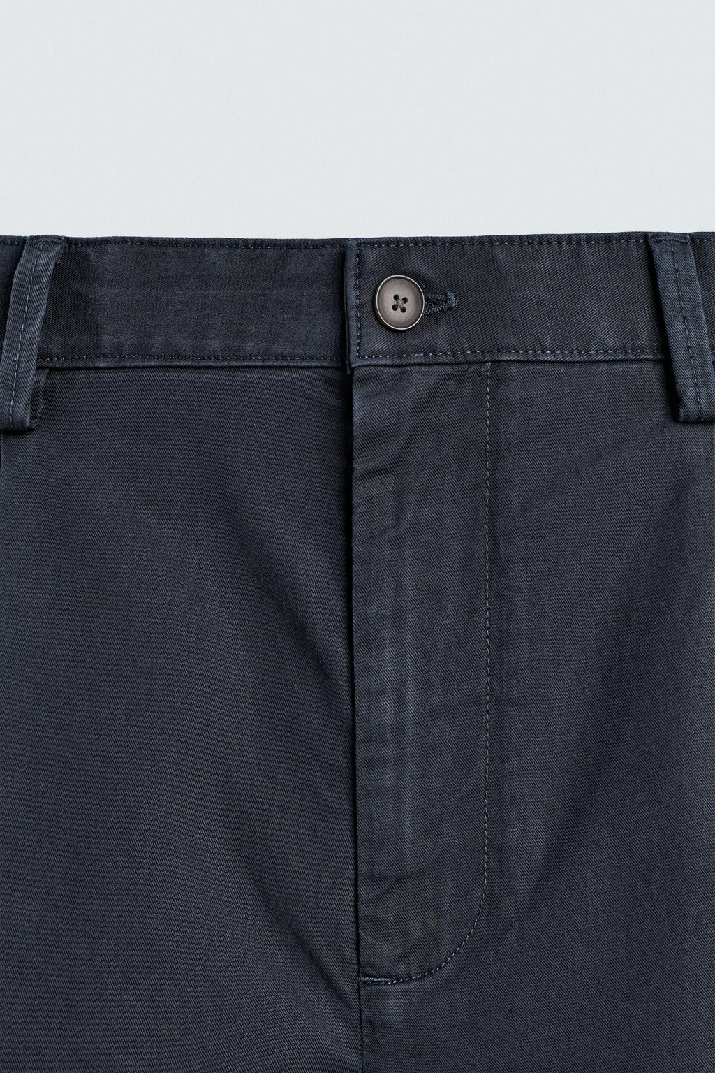 BERMUDA REGULAR FIT PLIEGUES / Marino