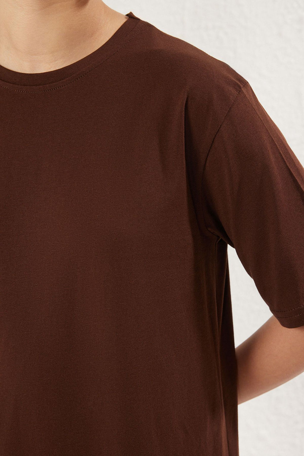 TRENDYOLMILLA Koyu Kahverengi %100 Pamuklu Bisiklet Yaka K?sa Kol Midi Orme T-shirt Elbise TWOSS25EL00465  фото 15