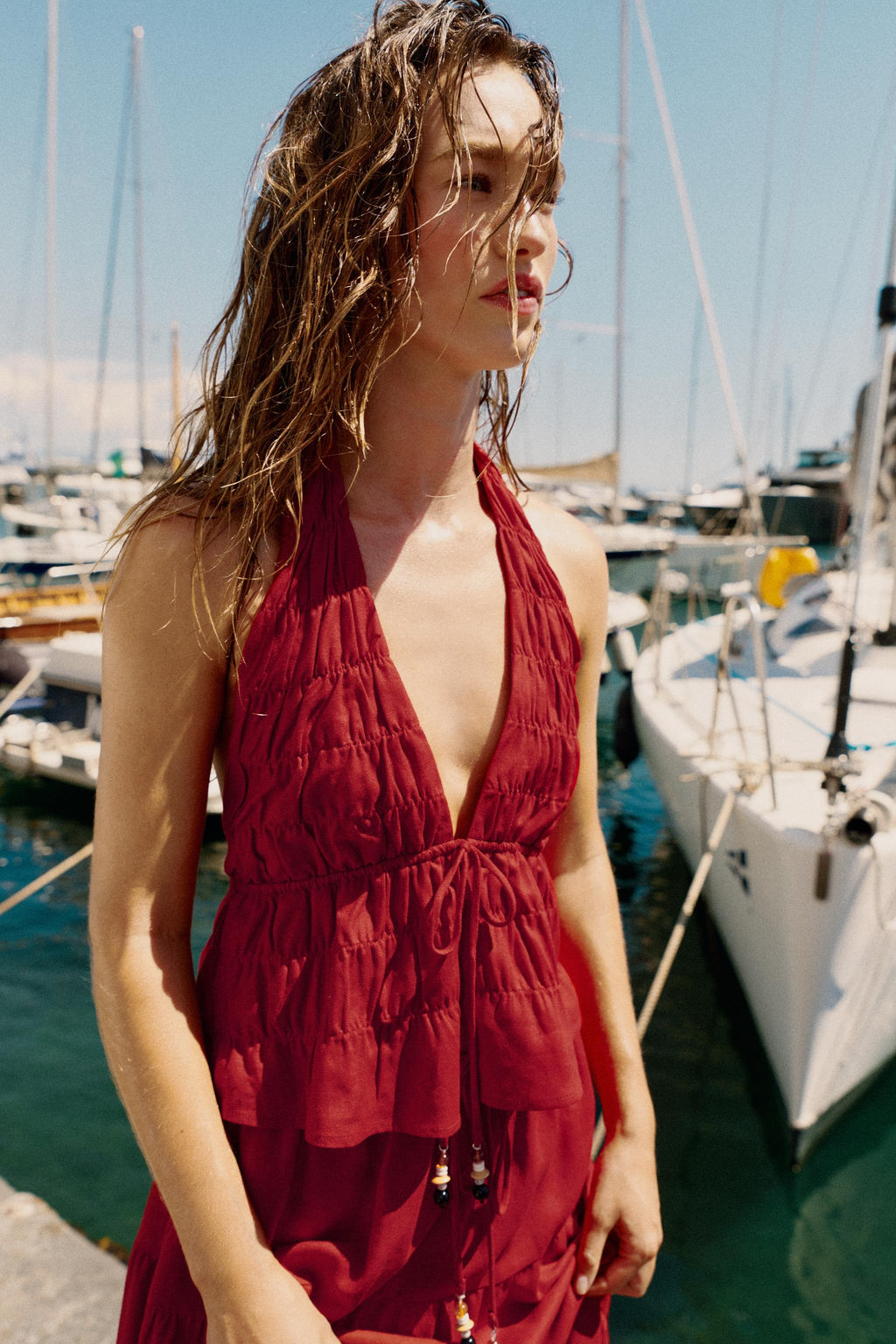TOP HALTER FRUNCES CON LINO / Granate