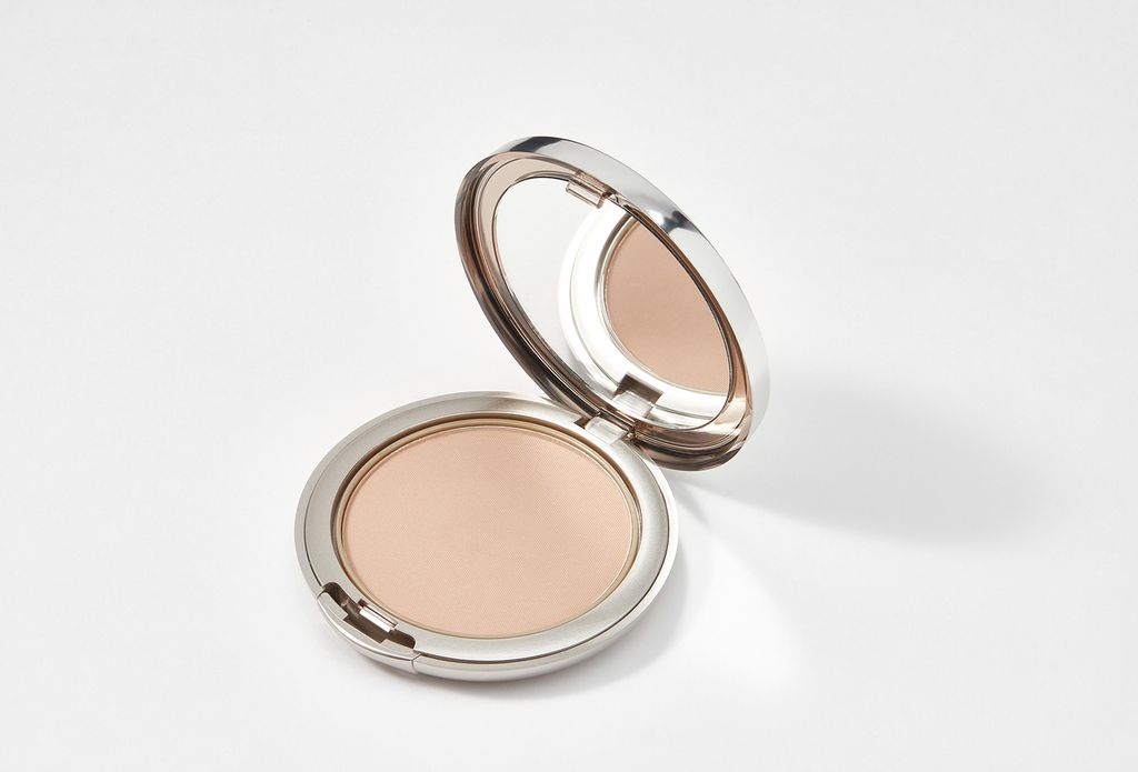 ARTDECO Пудра компактная минеральная тон 10 basic beige, 9 г.  фото 2