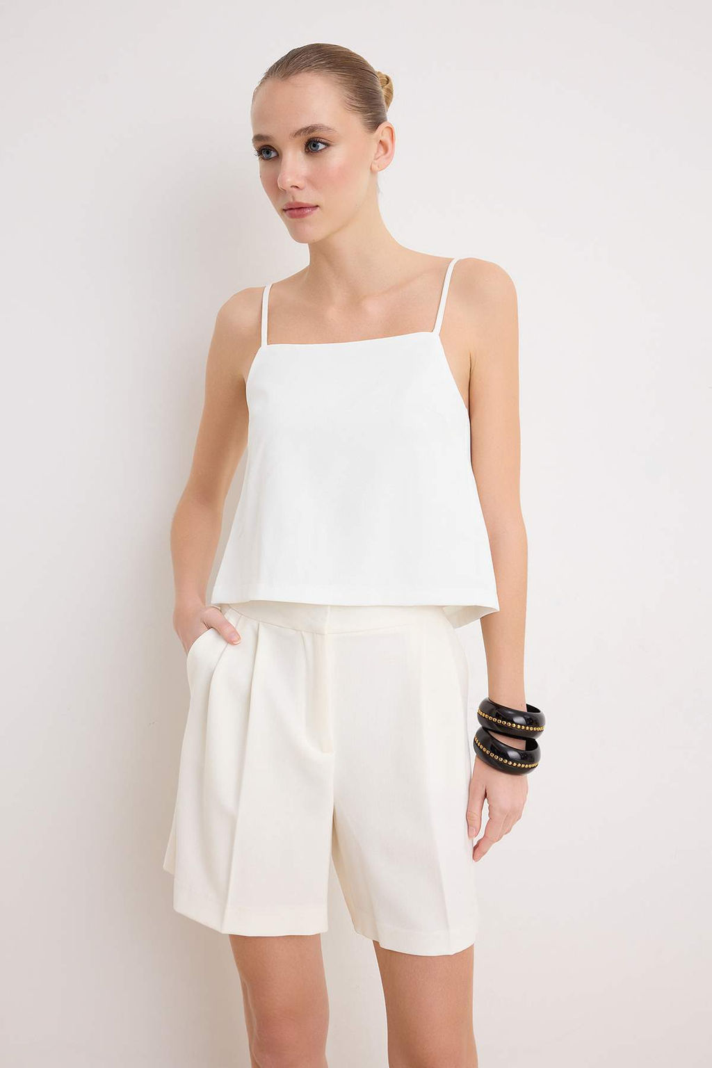 Beyaz Arkas? Dugme Detayl? Astarl? Dokuma Bluz TWOSS26BZ00324 Dokuma Bluz TWOSS26BZ00324 - Trendyolmilla фото 3