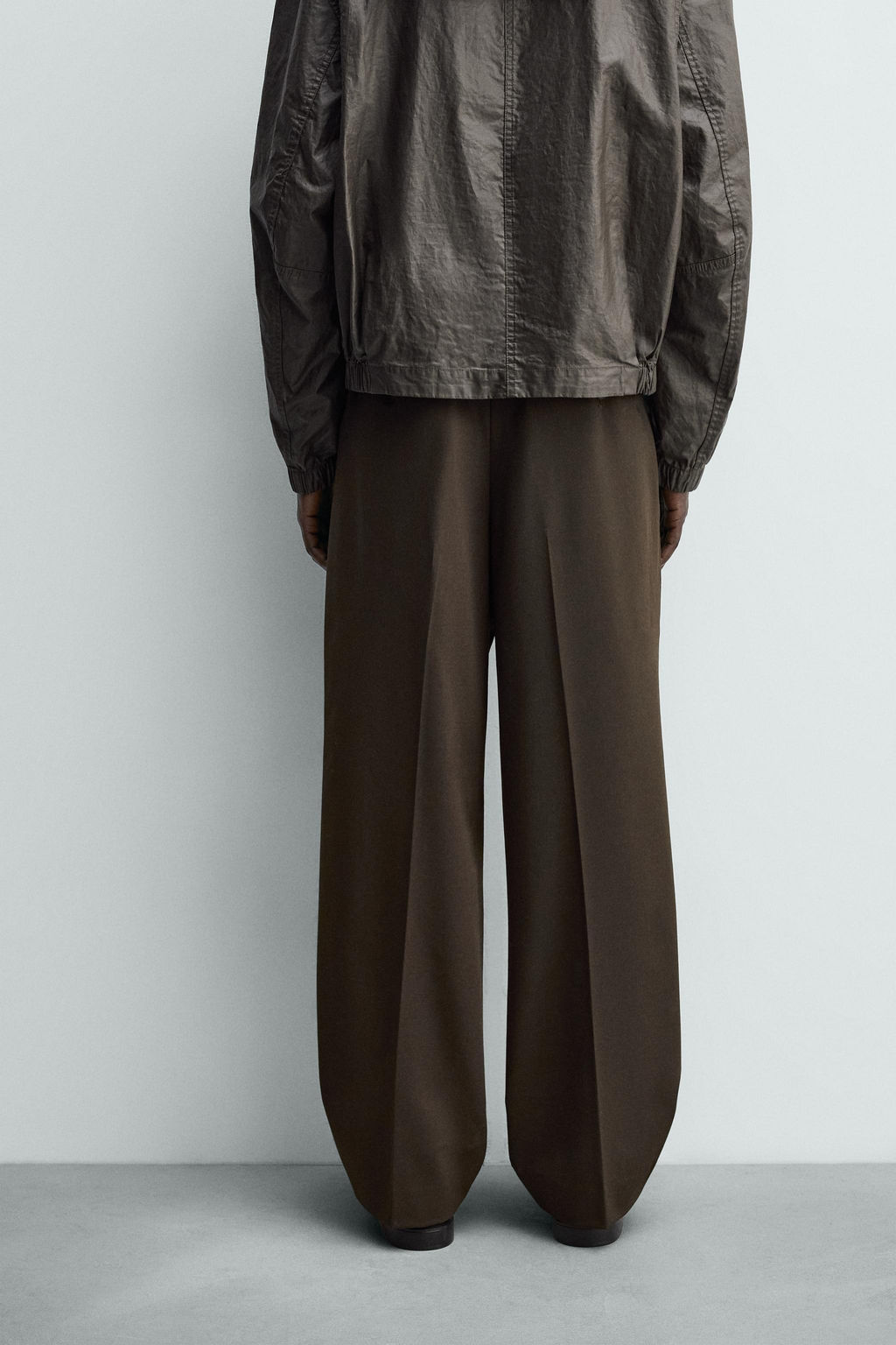 PANTAL?N WIDE FIT PLIEGUES / Marr?n - Zara фото 3